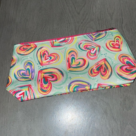 Clinique Heart Pouch - Picture 2 of 7